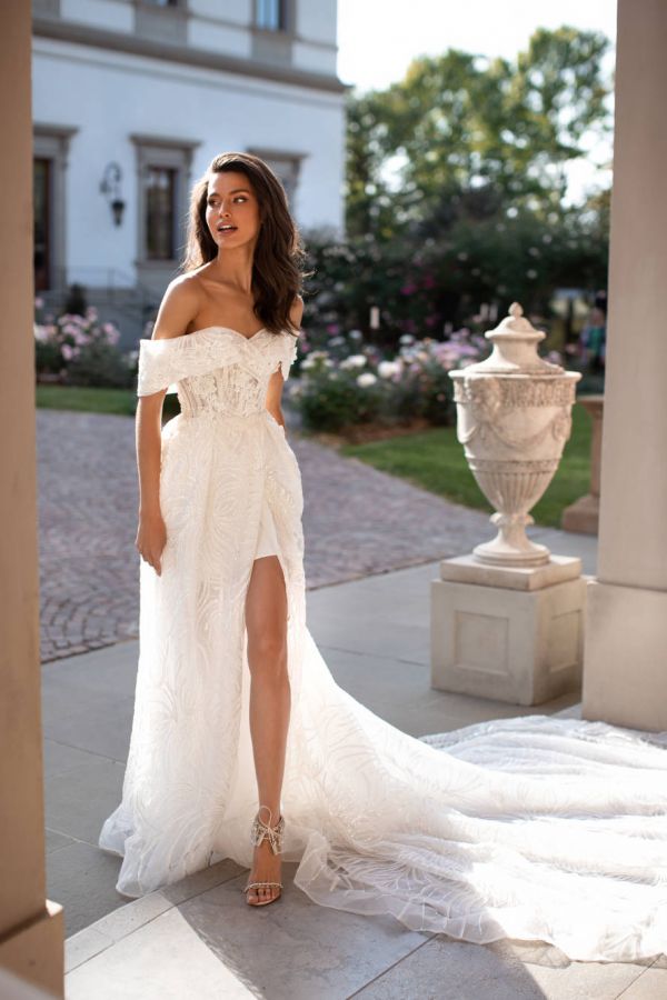 1 Wedding Shop Dubai Bridal Showroom Dubai Boutique Vanila
