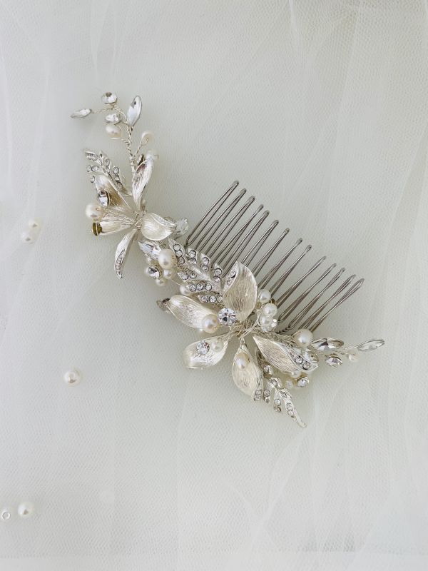 Wedding Tiaras and Headpieces in Dubai by Vanila Studio