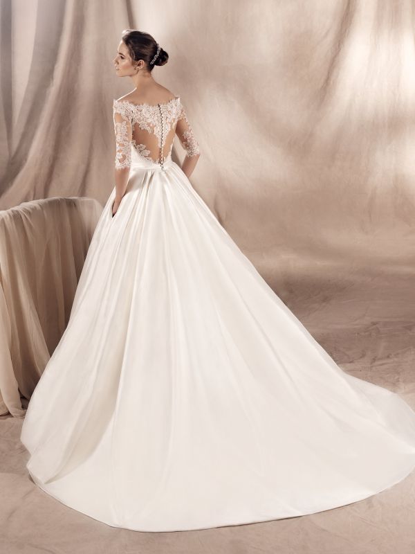 White One Wedding Dresses by Vanila Studio