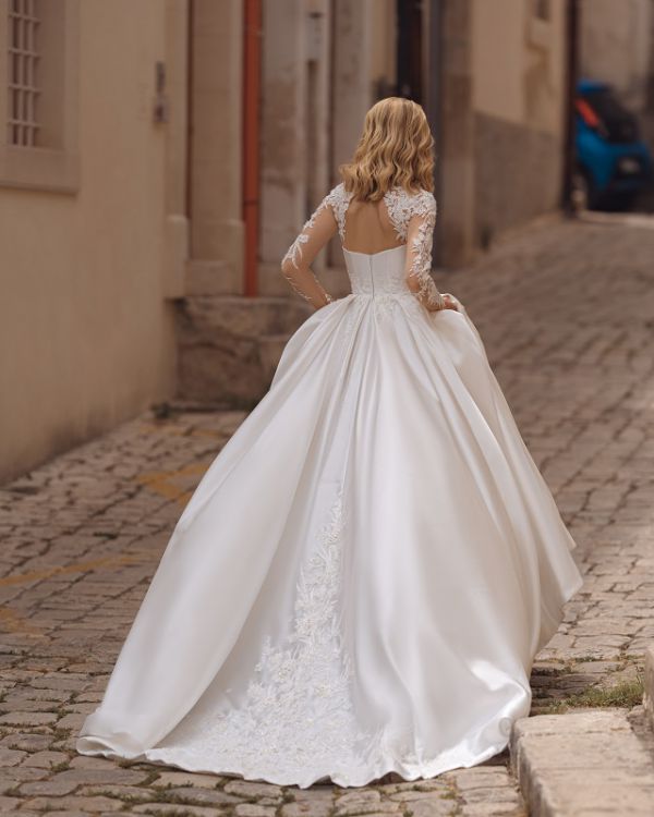 Giovanna Alessandro Wedding Dresses by Vanila Studio