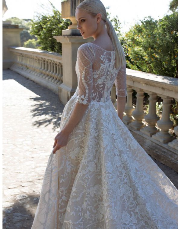 A-line Wedding Dresses by Vanila Studio