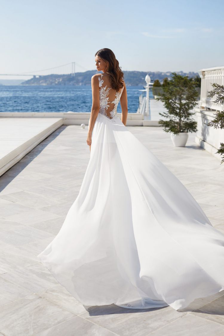 Milla Nova Xenia MN wedding dress in Dubai