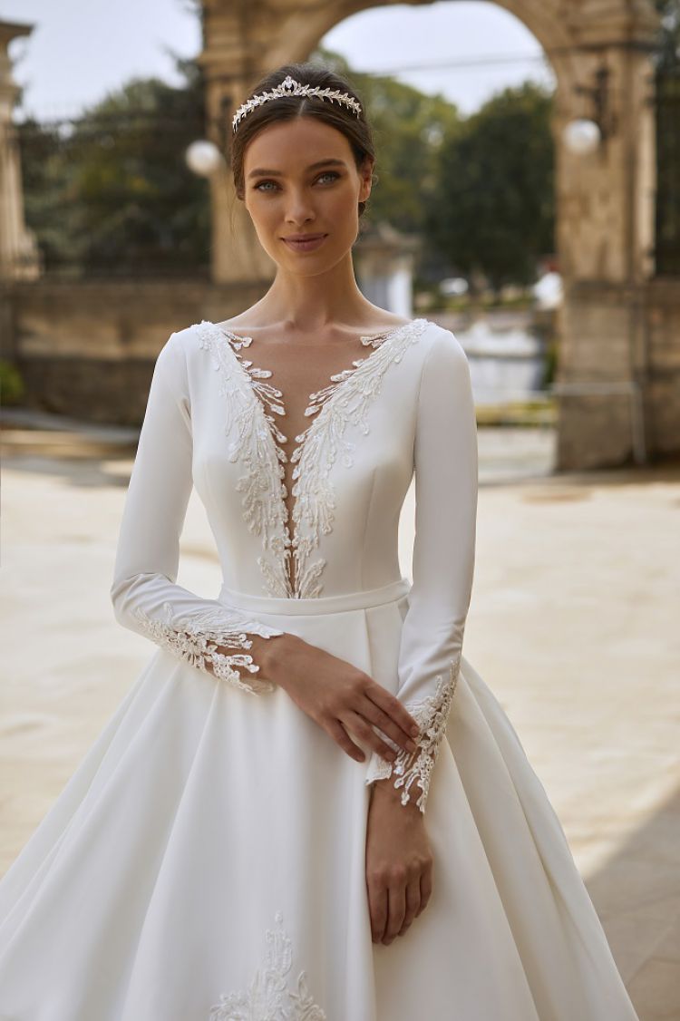 Myna... - Mynamour Wedding Dress & Bridal Boutique Dubai - UAE
